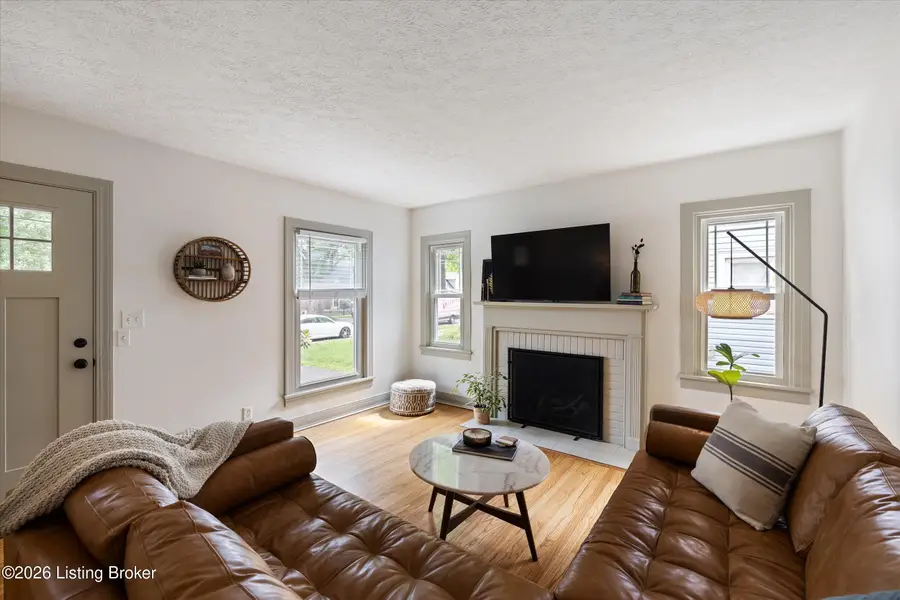 3417 Warner Ave, Louisville, KY 40207 - #3