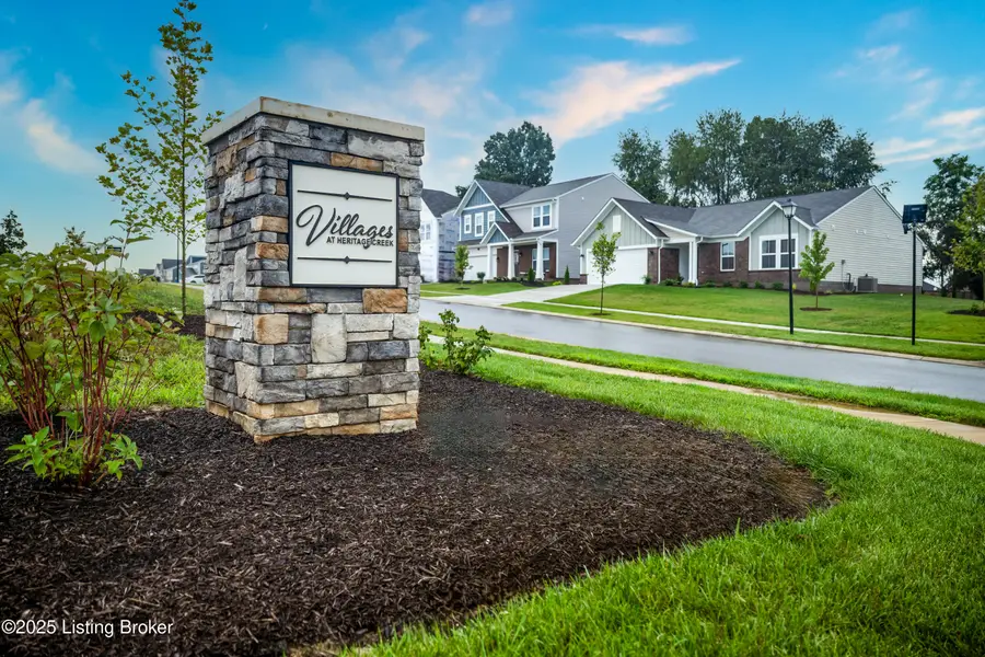 8914 Tribute Dr, Louisville, KY 40229 - #2