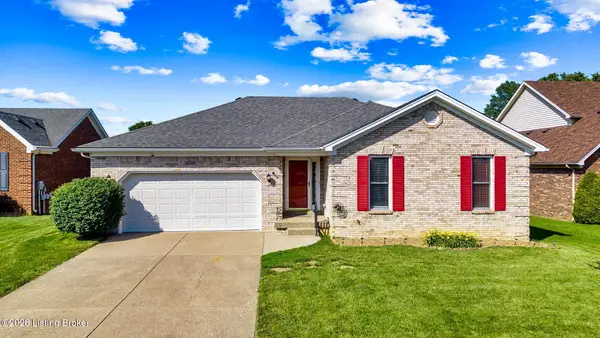 6206 Winding Stream Dr, Louisville, KY 40272