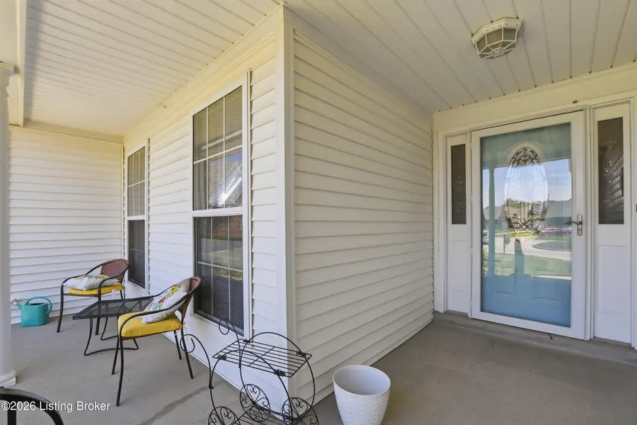 3817 Stone River Ct, Jeffersontown, KY 40299 - #3