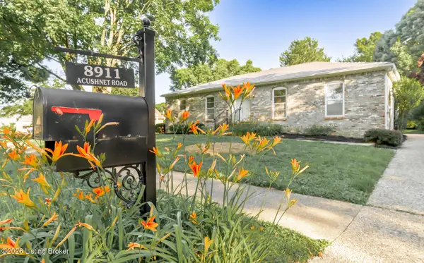 8911 Acushnet Rd, Louisville, KY 40242