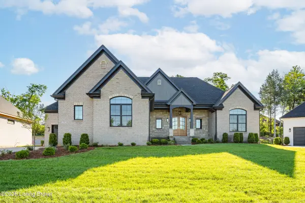 17307 White Oak Ct, Fisherville, KY 40023