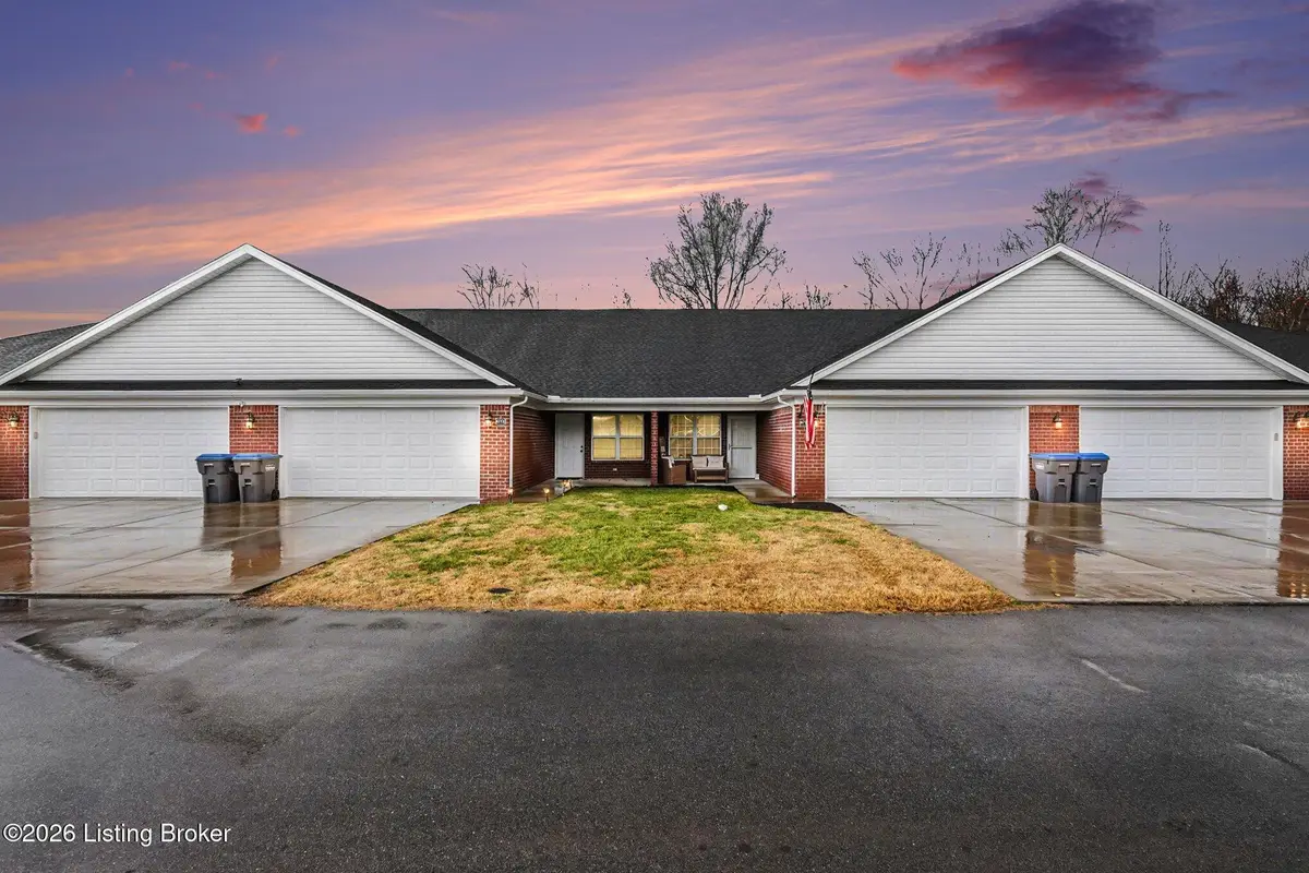 6712 Woods Mill Dr, Louisville, KY 40272 - #1