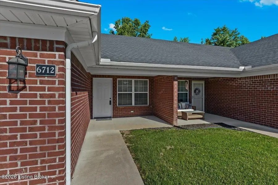 6712 Woods Mill Dr, Louisville, KY 40272 - #3