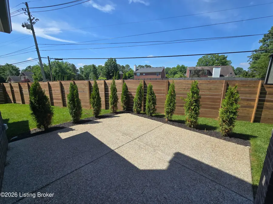 1100 Silvercrest Ln, Louisville, KY 40223 - #2