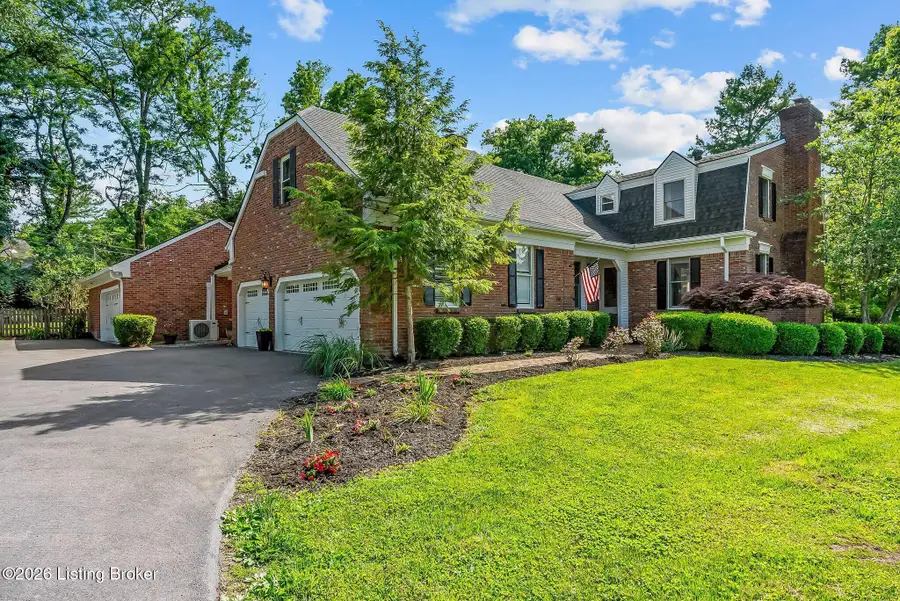 11806 E Arbor Dr, Anchorage, KY 40223 - #2