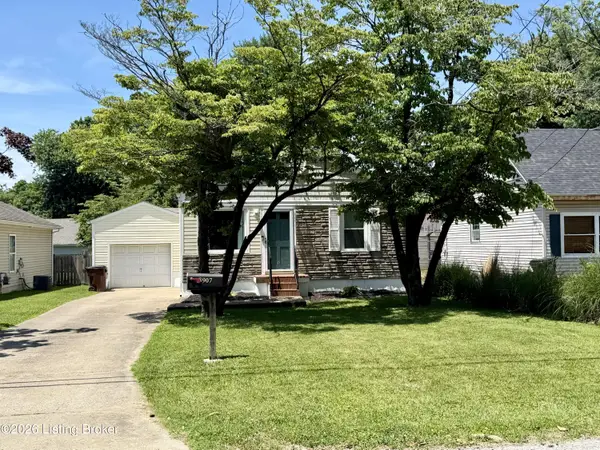 8907 Prospect St, Lyndon, KY 40242