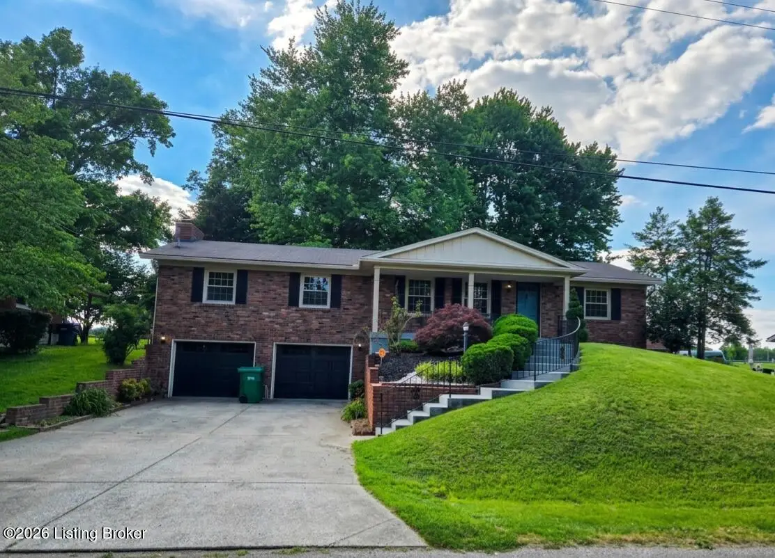 9812 Lakewood Dr, Louisville, KY 40272 - #1