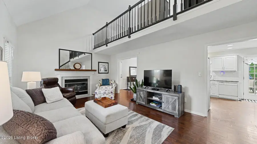 10705 Sevenoaks Dr, Louisville, KY 40241 - #3