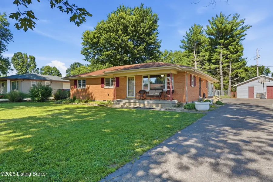 244 Dennis Dr, Shepherdsville, KY 40165 - #2
