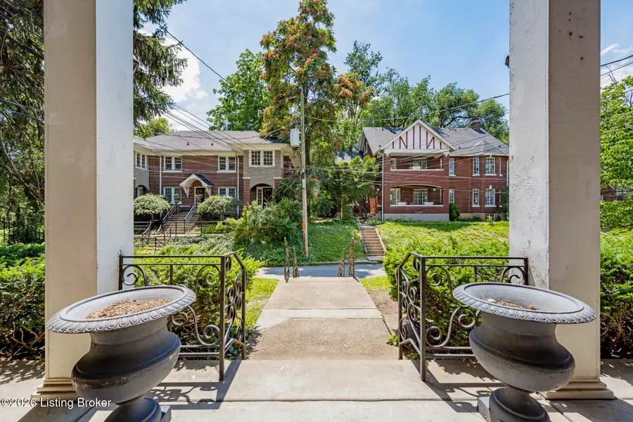 1429 Everett Ave #APT 2, Louisville, KY 40204 - #3