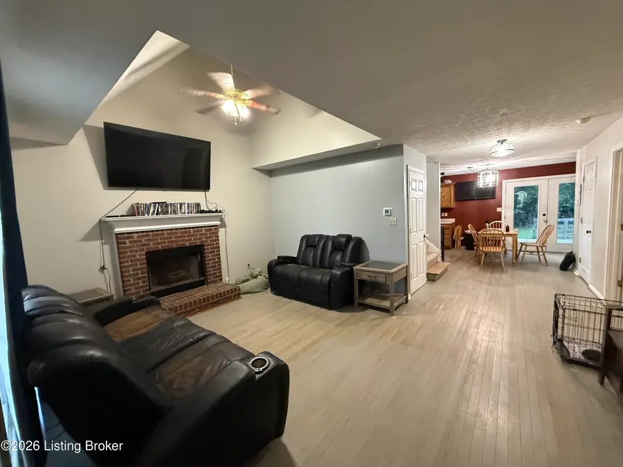 292 Winter Dr, Taylorsville, KY 40071 - #3