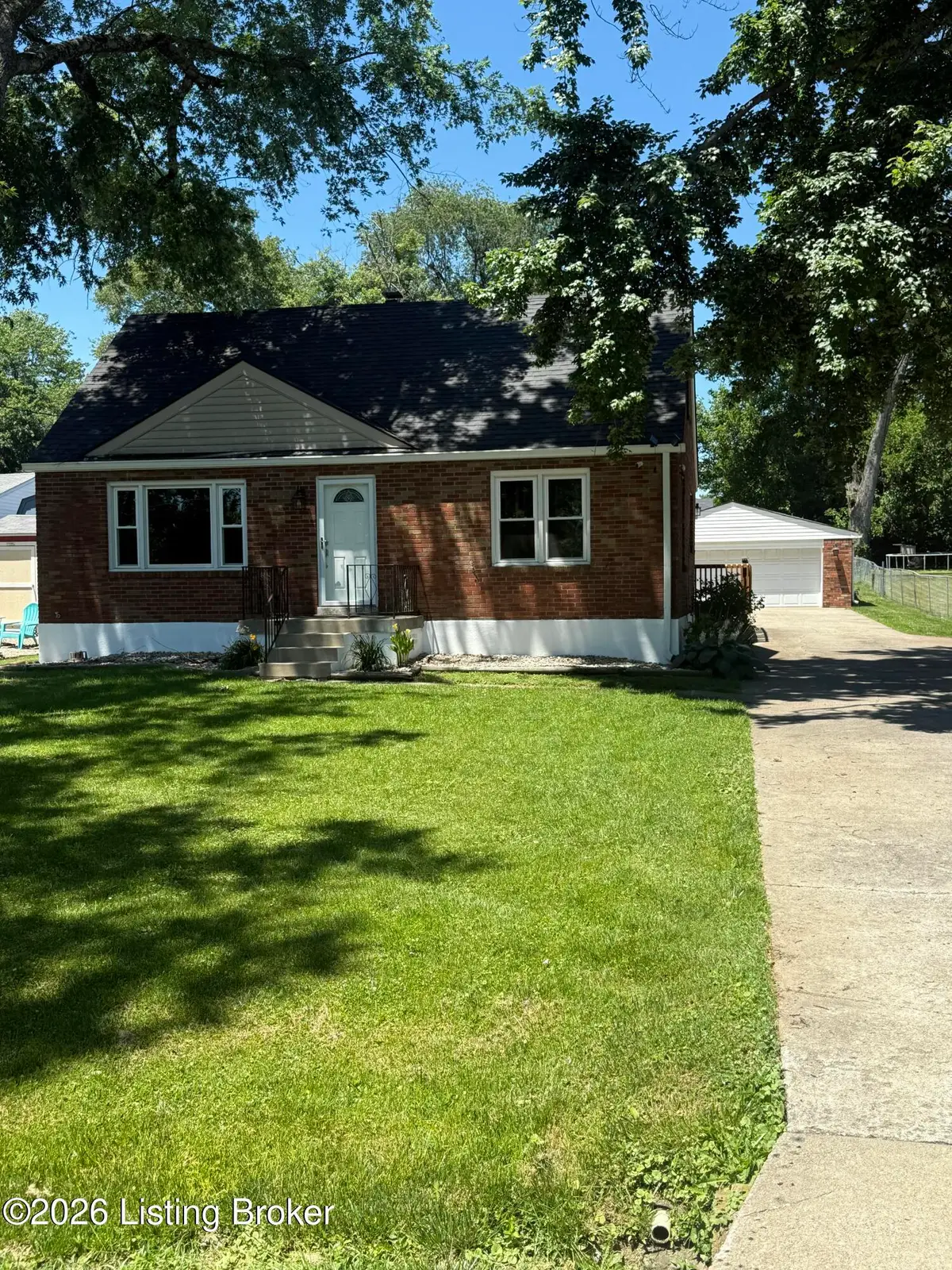 1301 Cherry Hill Ct, Louisville, KY 40229 - #1