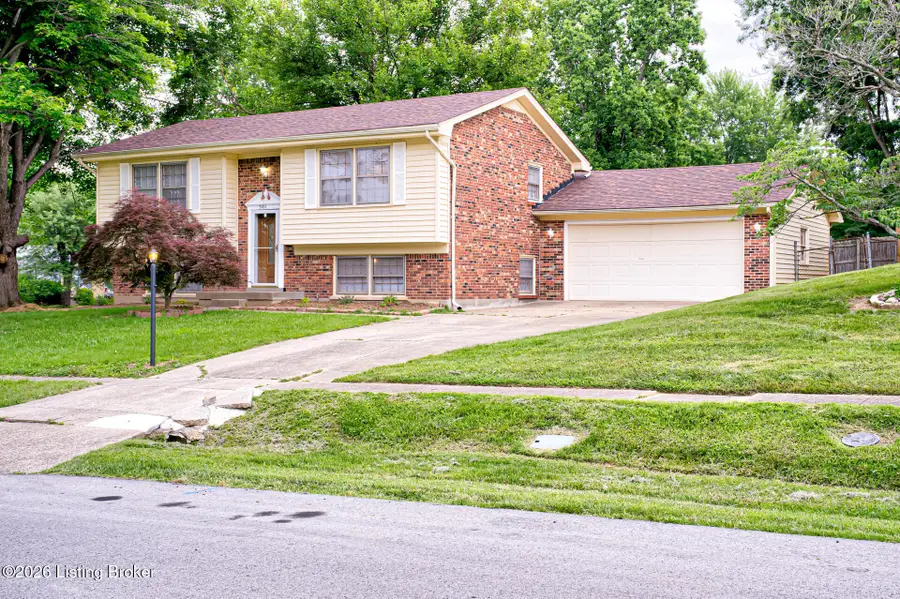 5101 Mt Marcy Rd, Louisville, KY 40216 - #2