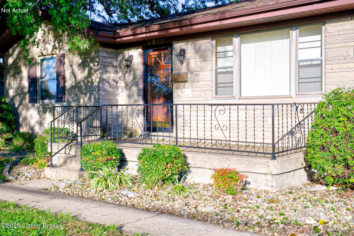 4822 Dover Rd, Louisville, KY 40216 - #1