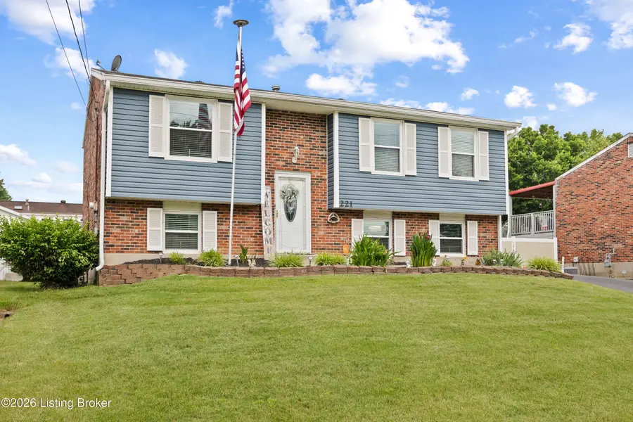 221 N Skyline Dr, Louisville, KY 40229 - #2