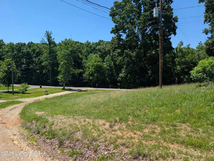 2704 Deatsville Rd, Shepherdsville, KY 40165 - #2