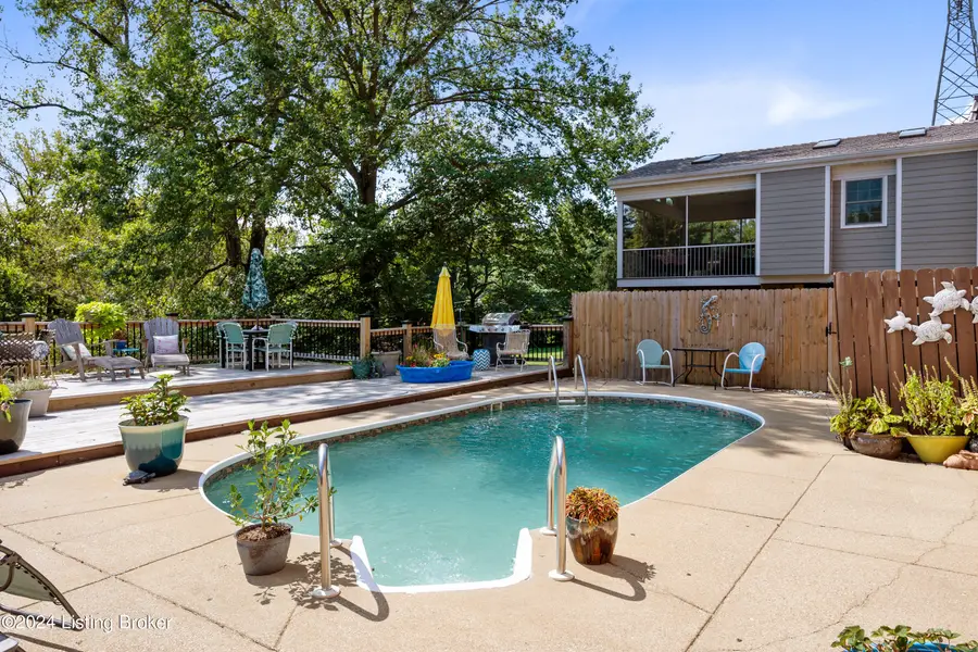 10012 Foxboro Dr, Louisville, KY 40223 - #2