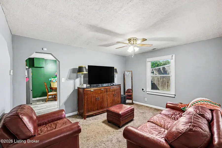 6518 Elmwood St, Louisville, KY 40216 - #3