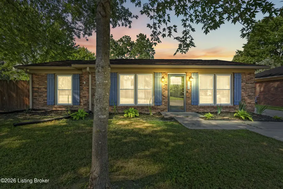 6001 Larkgrove Dr, Louisville, KY 40229 - #2
