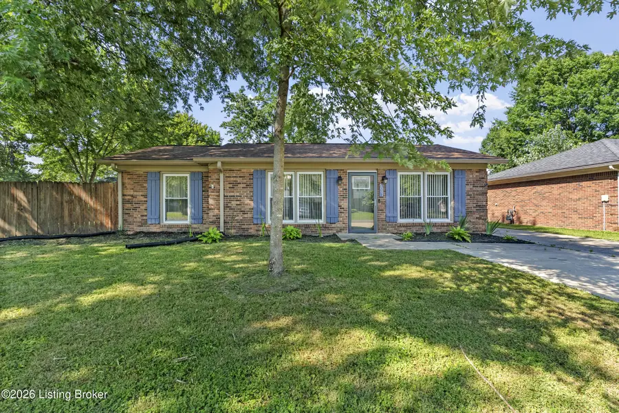 6001 Larkgrove Dr, Louisville, KY 40229 - #3