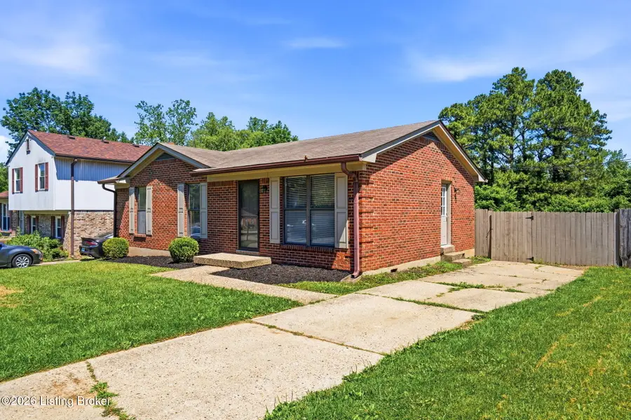 7902 Rochelle Rd, Louisville, KY 40228 - #3