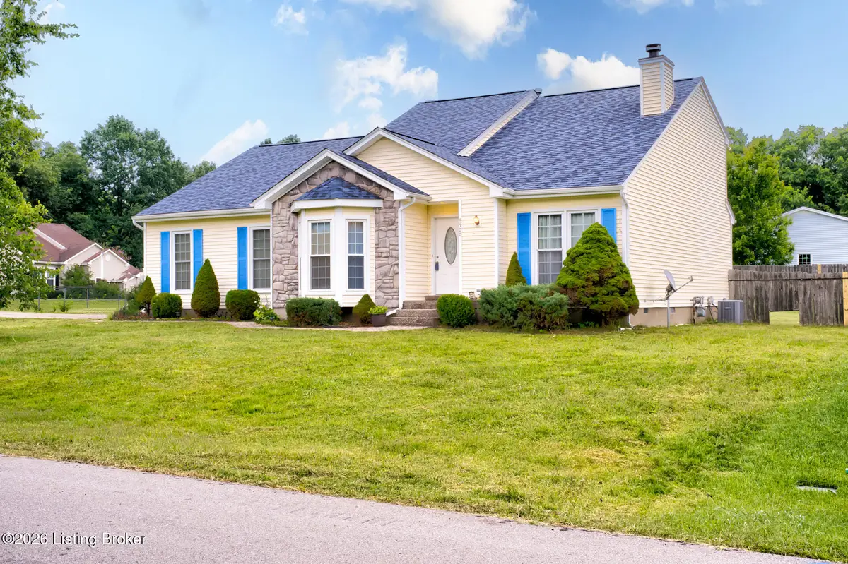 6500 Five Forks Dr, Pewee Valley, KY 40056 - #1