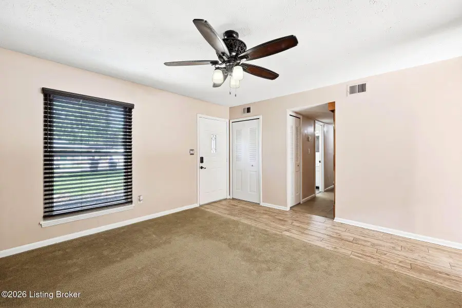 7807 Watering Pl, Louisville, KY 40291 - #2