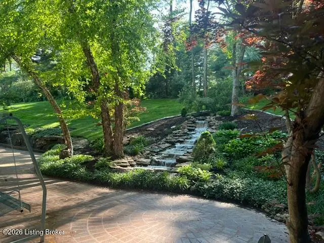 430 Blankenbaker Ln, Louisville, KY 40207 - #2