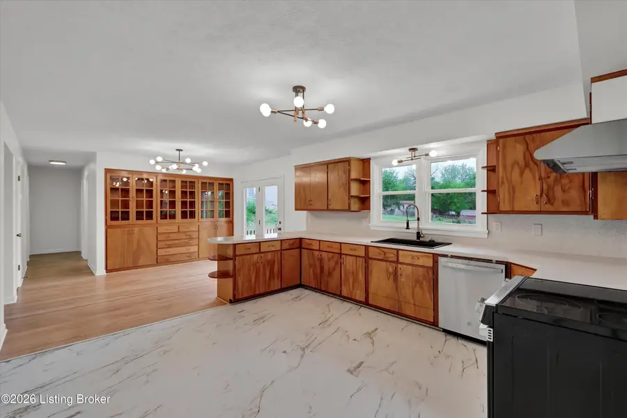 334 S Bardstown Rd, Mount Washington, KY 40047 - #2