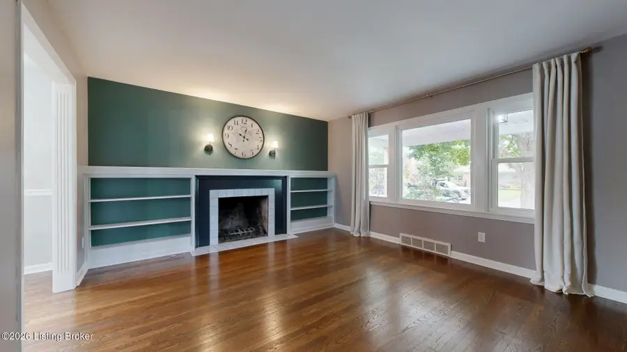 216 Marshall Dr, Louisville, KY 40207 - #3