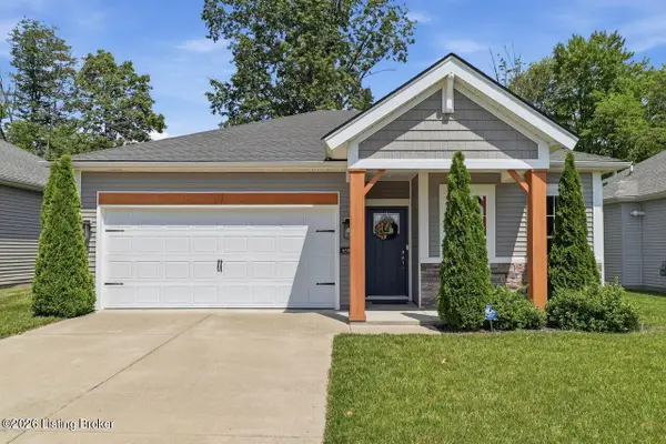6502 Oak Village Dr, Louisville, KY 40228