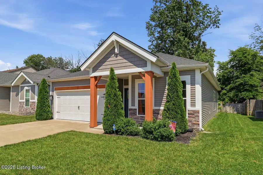 6502 Oak Village Dr, Louisville, KY 40228 - #2
