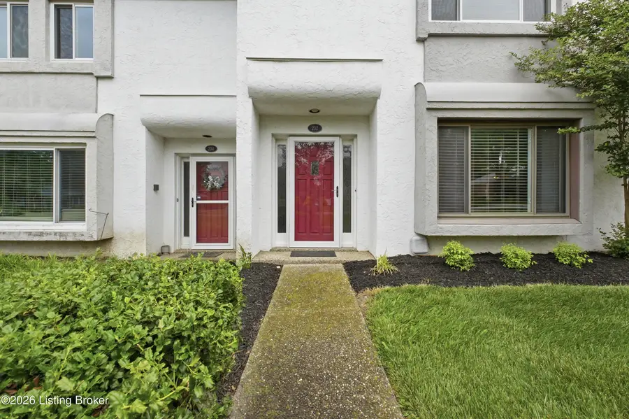 232 Moser Rd, Louisville, KY 40223 - #2