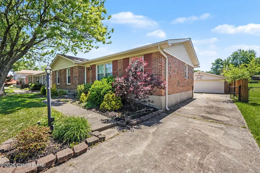 3606 Stacy Ct, Louisville, KY 40214 - #3