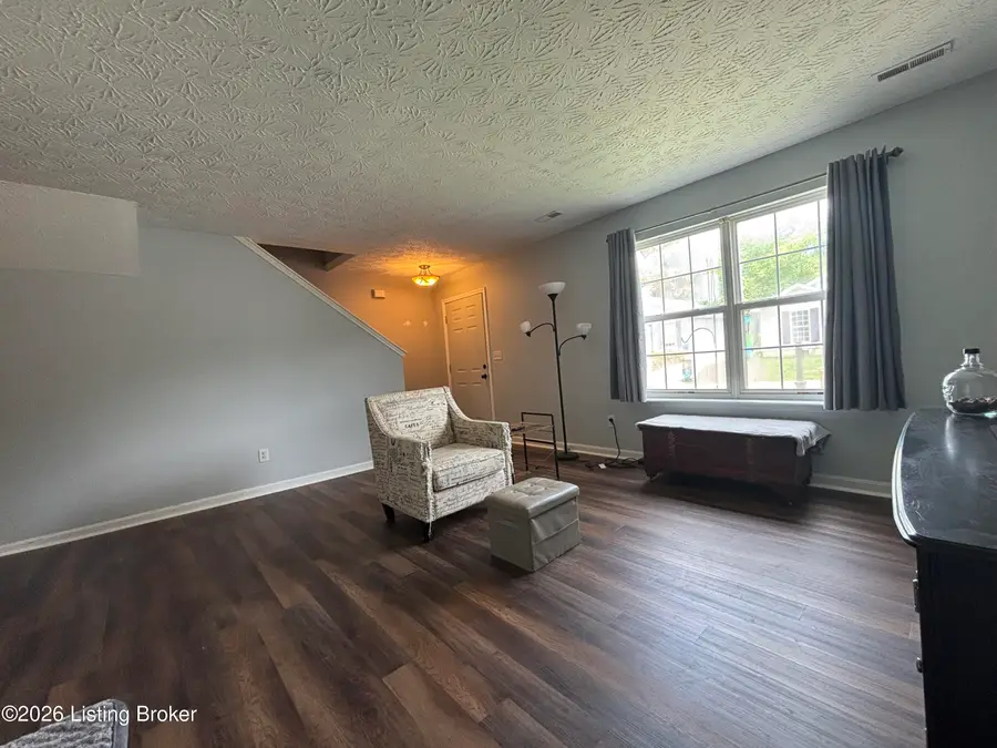8309 Lake Superior Dr, Louisville, KY 40291 - #3