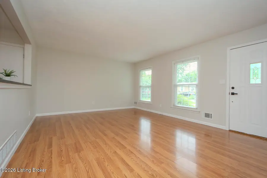 8313 Millington Ct, Louisville, KY 40228 - #3