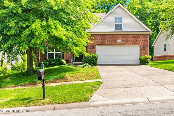 8003 Williamsgate Cir, Crestwood, KY 40014