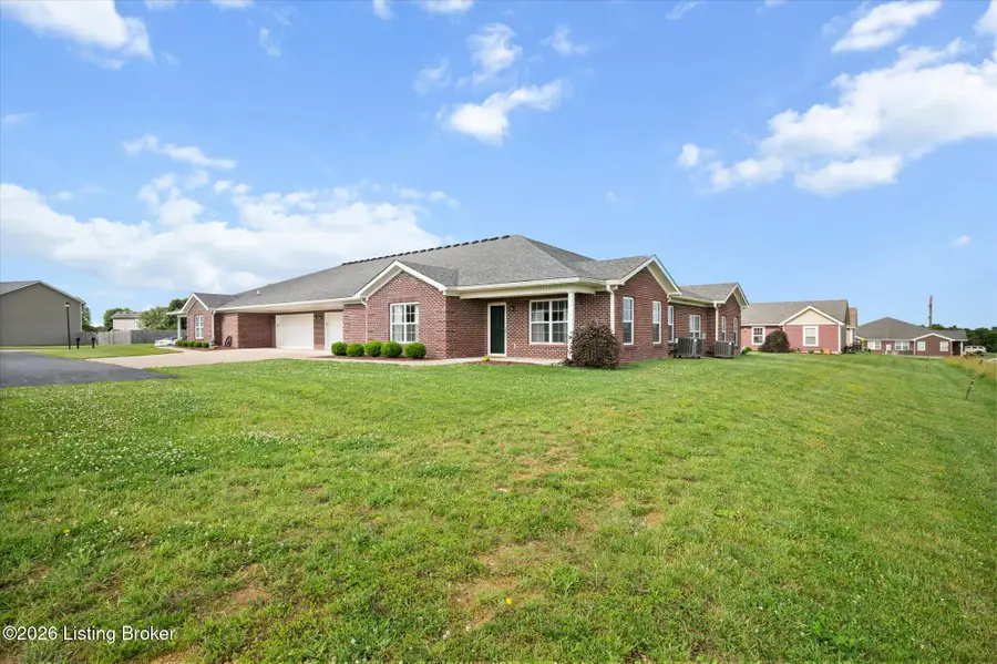 28 Hunters Ridge Dr, Eminence, KY 40019 - #3