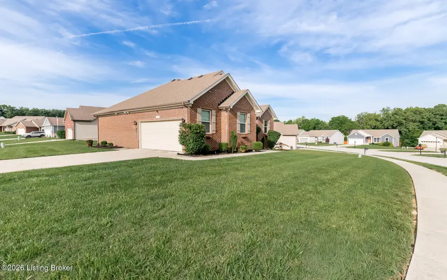 9409 Mossy Creek Way, Louisville, KY 40229 - #2