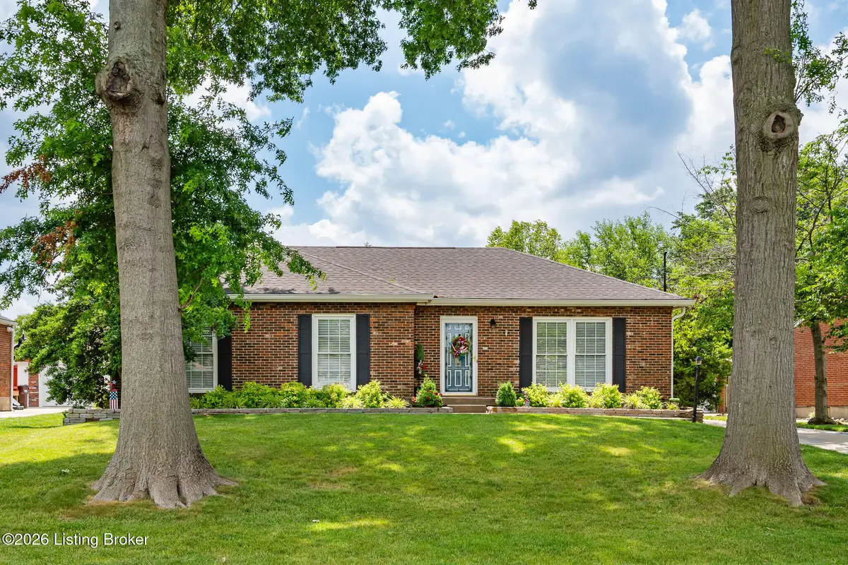 9214 Axminster Dr, Jeffersontown, KY 40299 - #1