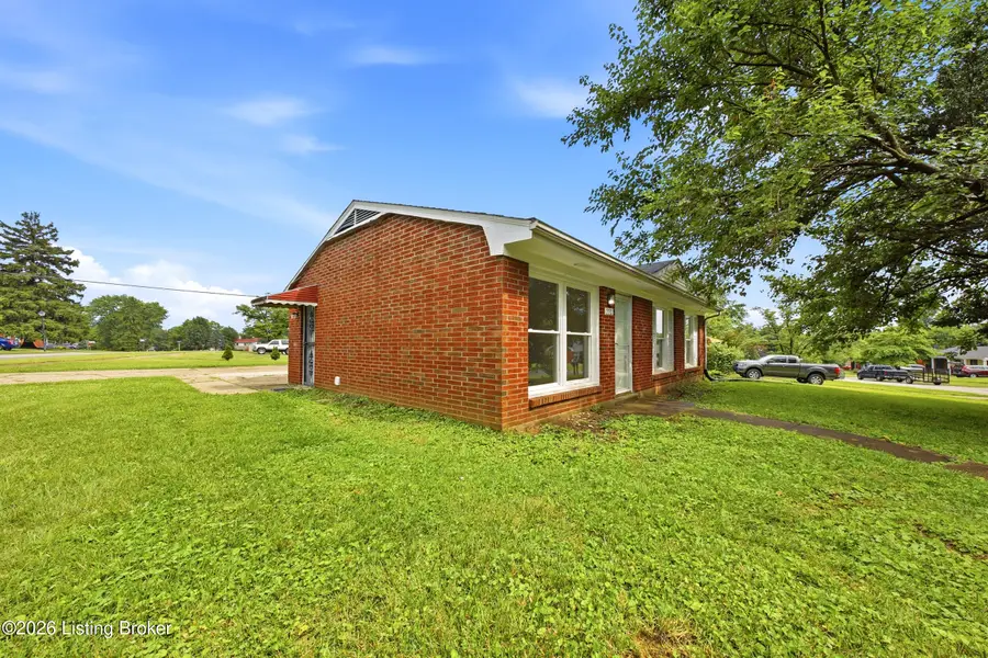 2701 Cranston Dr, Jeffersontown, KY 40299 - #3