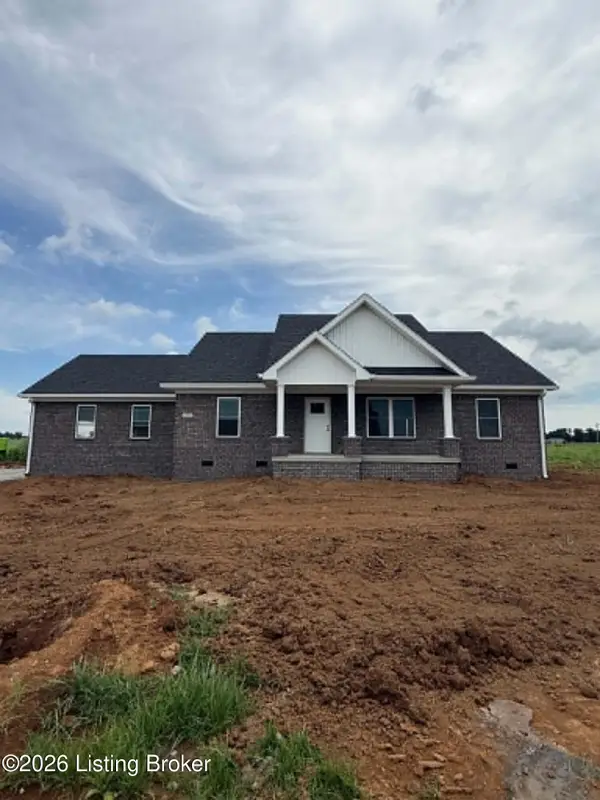 106 Woodford Dr, Bardstown, KY 40004