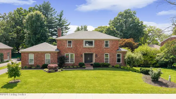 502 Rothbury Ln, Douglass Hills, KY 40243