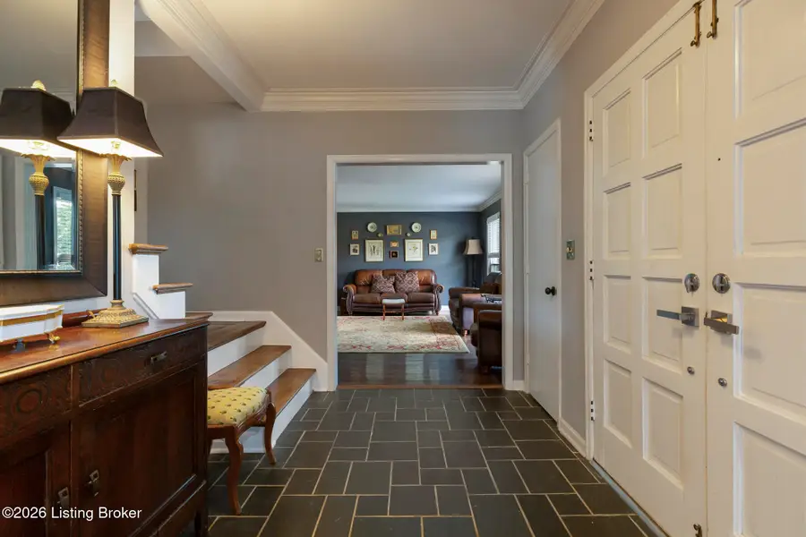 502 Rothbury Ln, Douglass Hills, KY 40243 - #3
