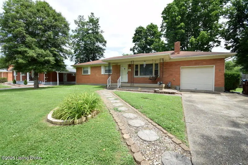 3237 Greendale Dr, Louisville, KY 40216 - #1