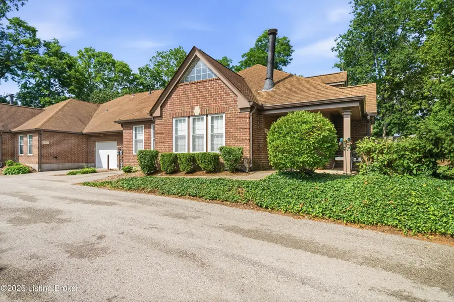 2402 Eastbridge Ct, Louisville, KY 40223 - #2