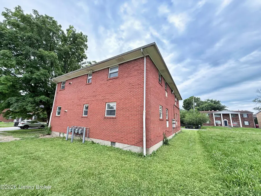 3522 Georgetown Pl, Louisville, KY 40215 - #3