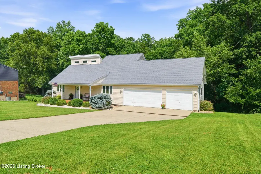 4811 Hickory Hollow Ln, Shepherdsville, KY 40165 - #3