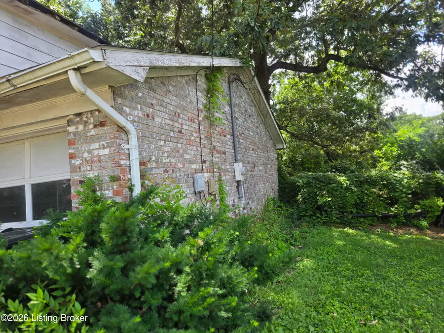 172 Indiana Trail, Radcliff, KY 40160 - #2